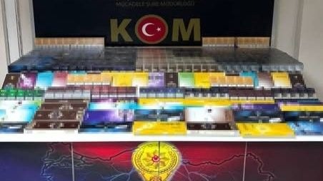 Polis yolcu otobüsünde 1850 paket kaçak sigara ele geçirdi