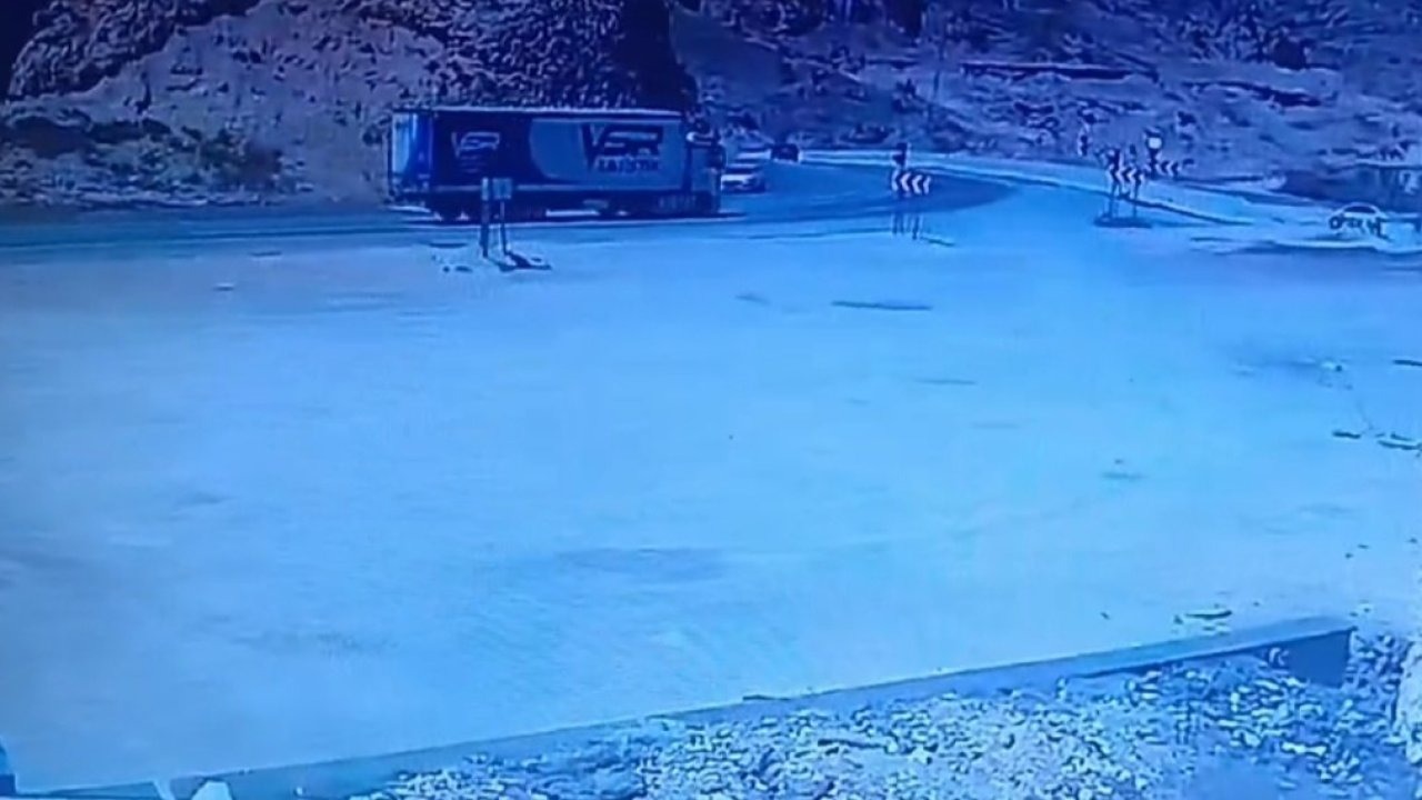 Tır devrildi: 2 yaralı