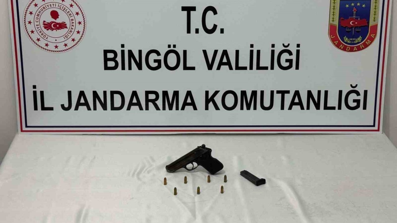 Polis ruhsatsız silah ele geçirdi