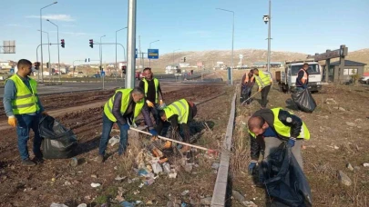 Belediye ekipleri temizlik çalışmalarını aralıksız sürdürüyor sürdürüyor
