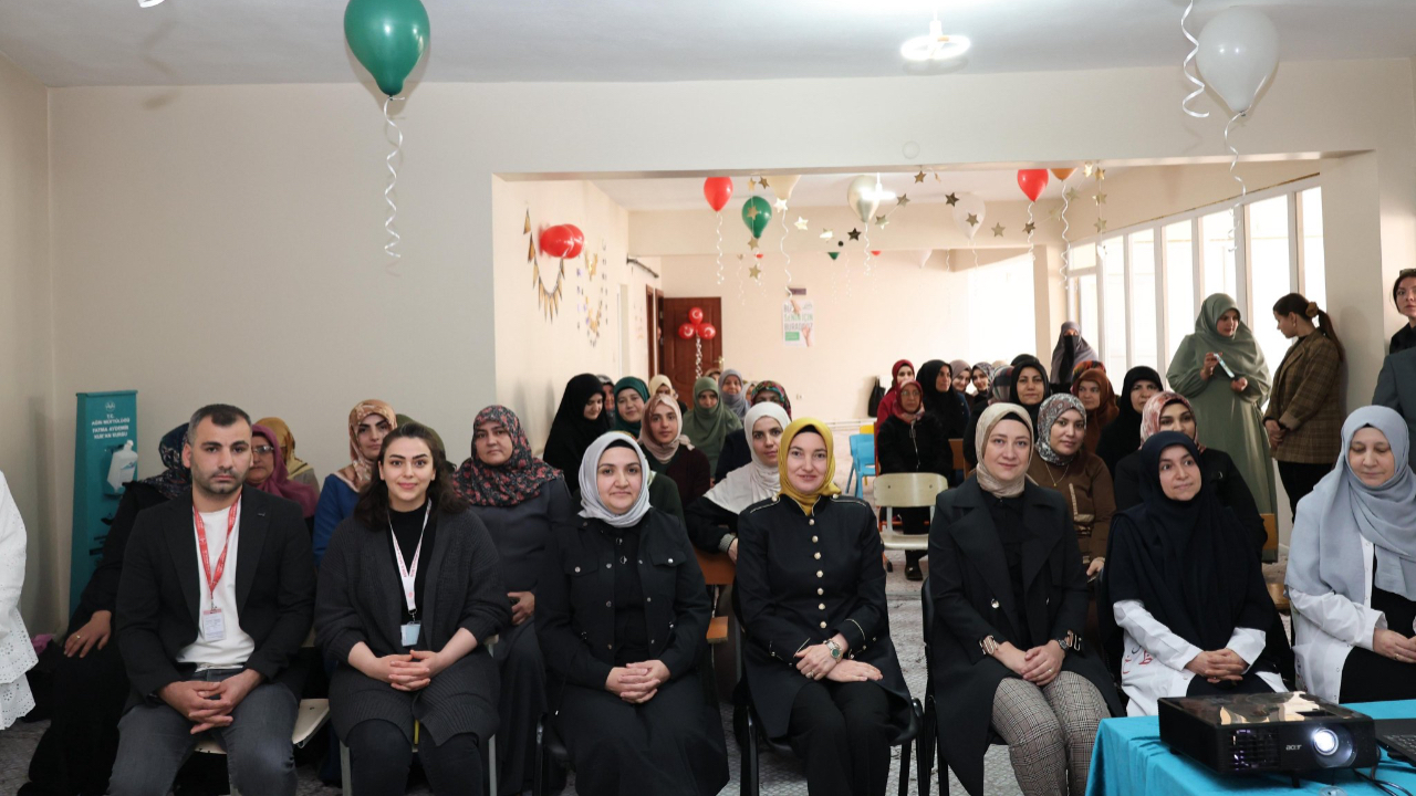 Ağrı’da Anne Akademisi Kapsamında Eğitim Programı Düzenlendi