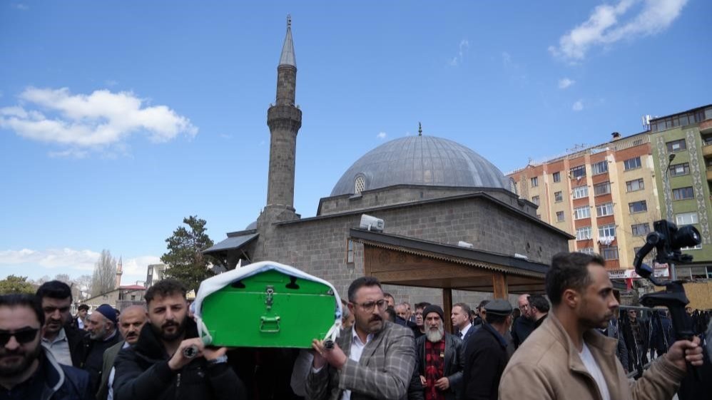 Erzurumlu Buzlak ailesi: ‘Yaşanan olaydan derin üzüntü duyuyoruz’
