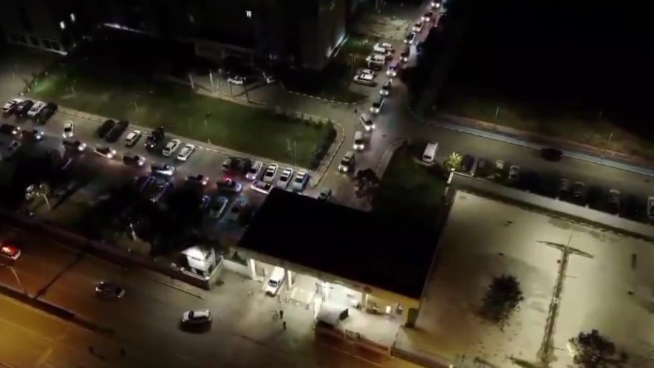 Van’da Büyük Operasyon; 4 Ev ve 1 İş Yerinde Silah ve Mühimmat Ele Geçirildi