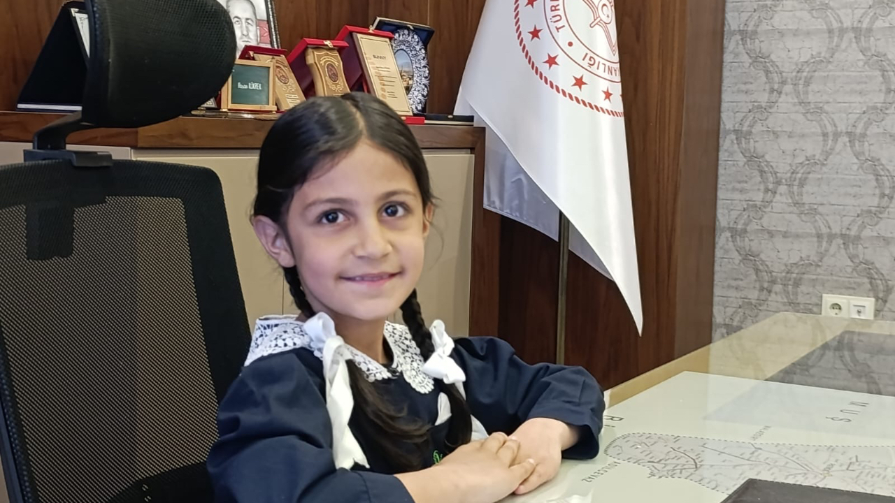 Ağrı Milli Eğitim Müdürü İlknur Yıldız’dan akıllı tahta talimatı