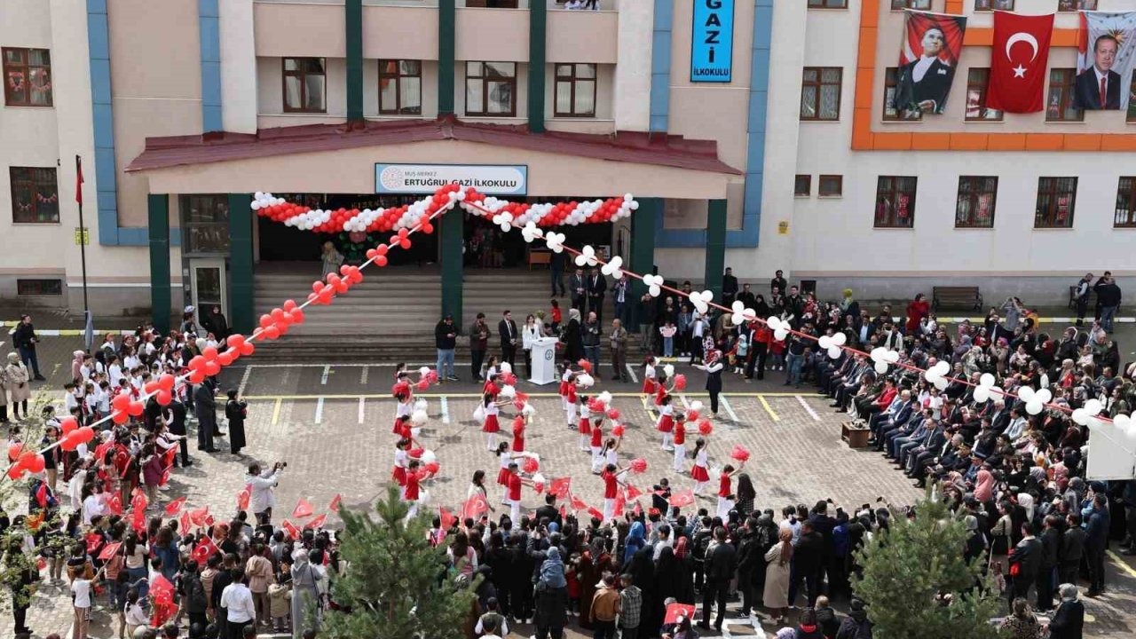Muş’ta 23 Nisan coşkusu