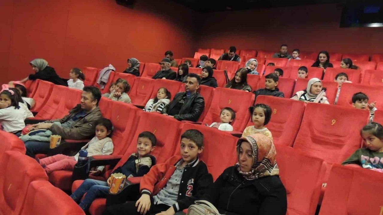 Şehit ve gazi çocukları 23 Nisan’da sinema etkinliğinde buluştu