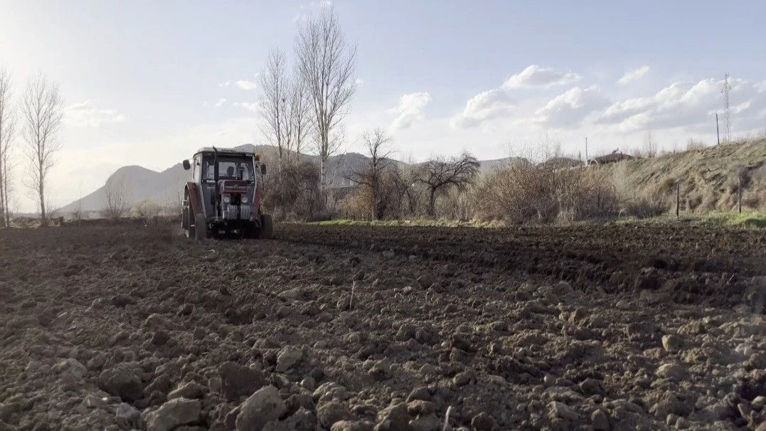 Erzincan’da patatesin toprakla buluşma yolculuğu başladı