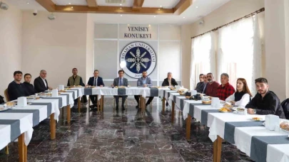 Prof. Dr. Emiroğlu, ’’Türkiye yetişmiş insanını en kolay israf eden ülke’’