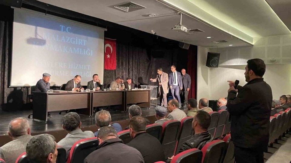 Muş Malazgirt’te ‘Köylere Hizmet Götürme Birliği Encümen Seçimi’ yapıldı