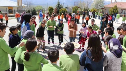 Erzincan'ın Üzümlü ilçesinde bahar coşkusu