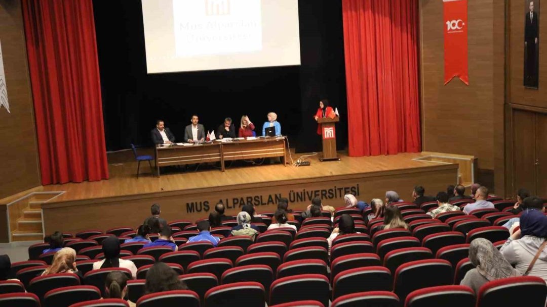 Muş’ta teknoloji bağımlılığına karşı çalıştay yapıldı