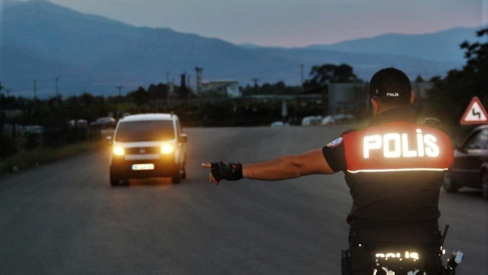 Polis  aranması bulunan 19 şahıs yakaladı