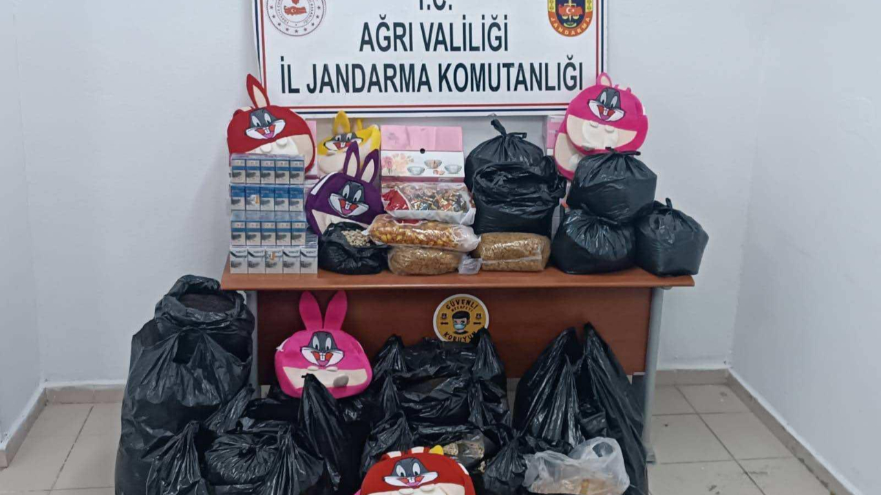 Ağrı’da Gümrük Kaçağı Ürünler Ele Geçirildi