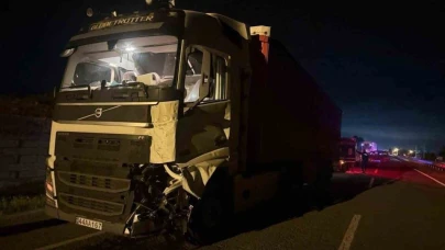 Iğdır’da Tır otomobile arkadan çarptı