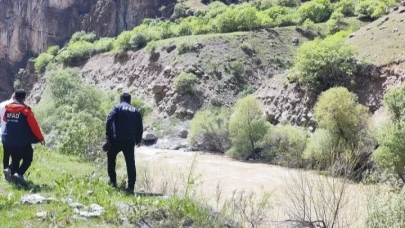 Ekipler 20 gündür kayıp olan kadını arama çalışmaları sürüyor
