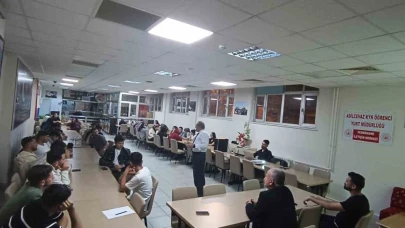 ‘Yaşayan İnsan Hazinesi’ Birol, öğrencilerle bir araya geldi