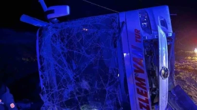 Van’da yolcu otobüsü kazası: 33 yaralı