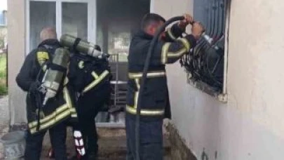 Muş’ta iki katlı evde yangın