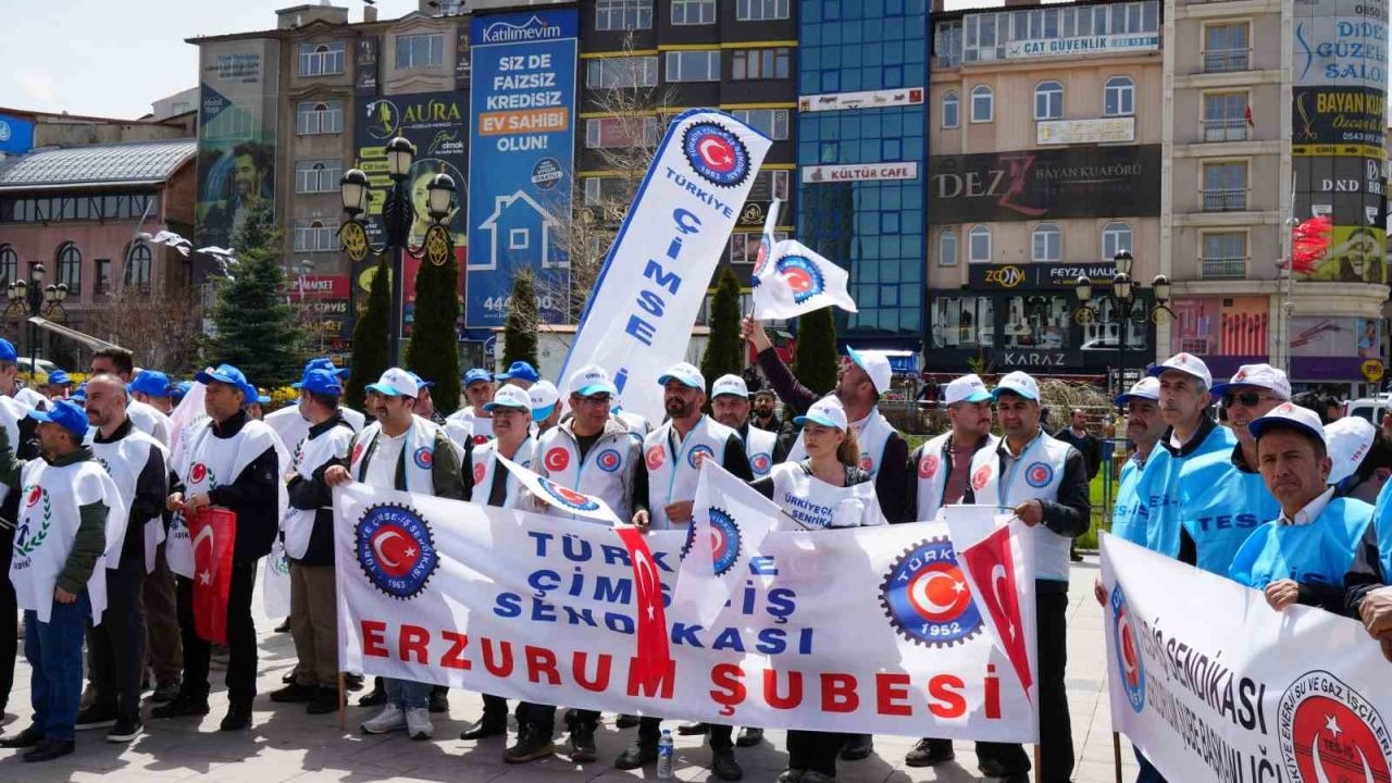 Erzurum’da 1 Mayıs’ın kutlama adresi Yakutiye Kent Meydanı oldu