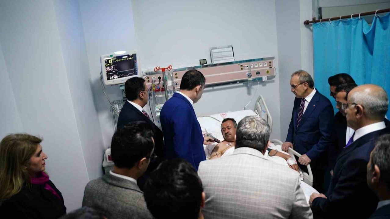 Bakan Kurum, AK Parti Malatya İl Başkanı’nın sağlık durumu hakkında bilgi aldı