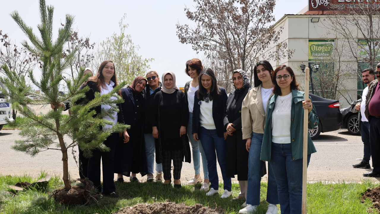 Ağrı’da Fidan Dikimi Etkinliği Düzenlendi