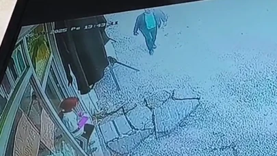Patnos'ta cep telefonu hırsızlığı kameralara yansıdı (Videolu Haber)