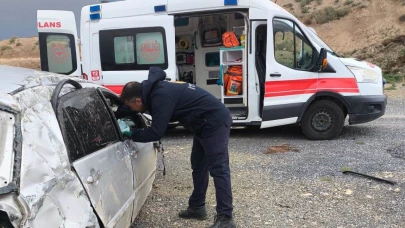 Başkale'de takla atan araçta 1 kişi yaralandı