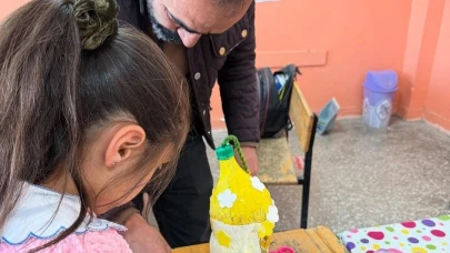 Diyadin'de aileler ve öğrenciler kuşlara yuva oldu