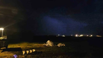 Bitlis'te şimşekler geceyi aydınlattı