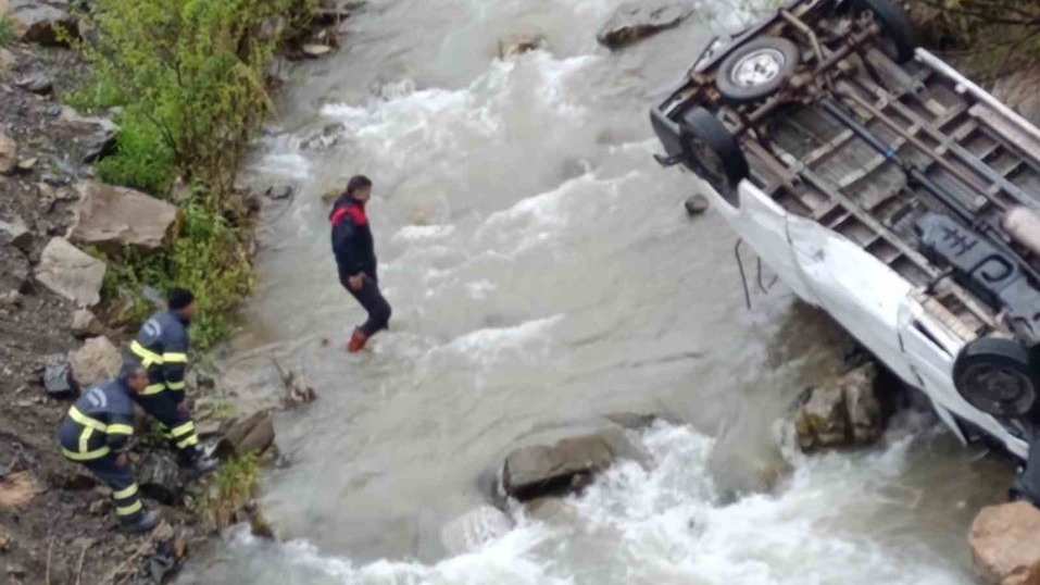 Doski Vadisinde feci kaza: 2 ölü, 3 yaralı