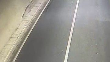 Erzurum'da şoförün direksiyon hakimiyetini kaybettiği kamyon tünel duvarına çarptı