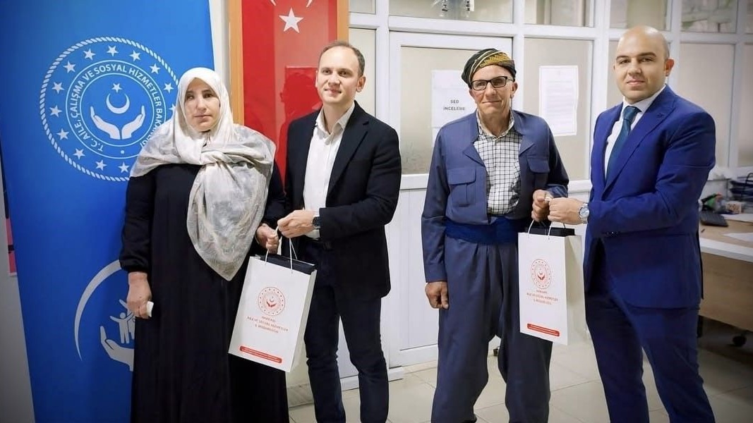 Hakkari'de gazilere akıllı baston desteği