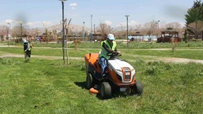 Büyükşehir Belediyesi parklarda çalışma başlattı