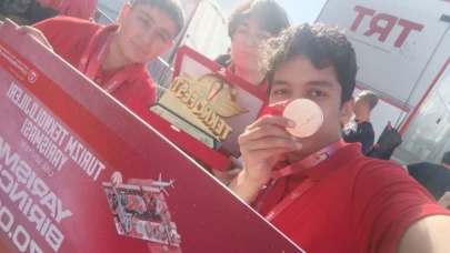 Teknofest 2025 Kıbrıs Finalleri’nde Malatyalı öğrenciler Türkiye Şampiyonu olarak döndü