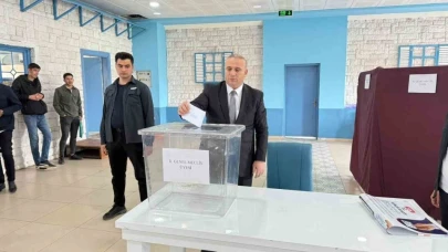 Patnos İlçe Kaymakamı Hasan Taş başkanlığında Köylere Hizmet Götürme Birliği seçimi yapıldı