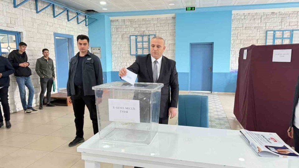 Patnos İlçe Kaymakamı Hasan Taş başkanlığında Köylere Hizmet Götürme Birliği seçimi yapıldı