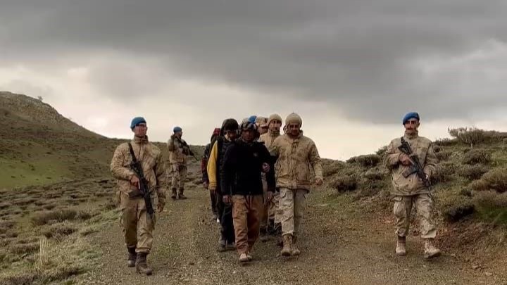Erzurum'da jandarma düzensiz göçmen operasyonu gerçekleştirdi