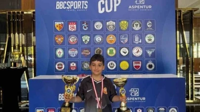 Yıldızkent Spor çifte kupa ile döndü