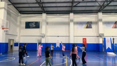 Muş Varto’da açılan atletizm kursunda geleceğin sporcuları yetişiyor