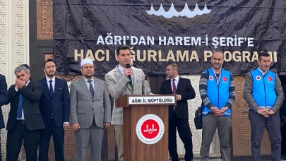 Ağrı’da Hacı Adayları Dualarla Uğurlandı