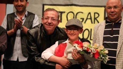 Kars’ta ‘Otogargara’ oyununa yoğun ilgi