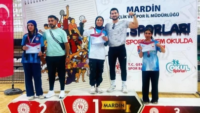 Bitlisli öğrenciler Türkiye finali yolcusu