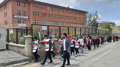 Erzurumlu öğrencilere trafikte farkındalık uygulaması