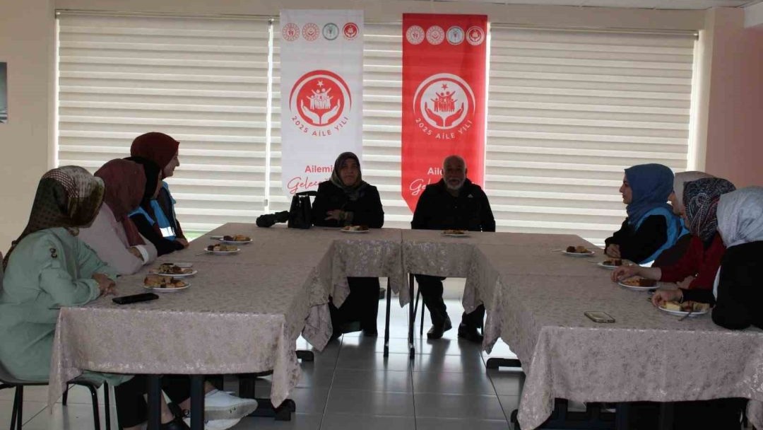 45 yıllık evli çiftten gençlere hayat dersi