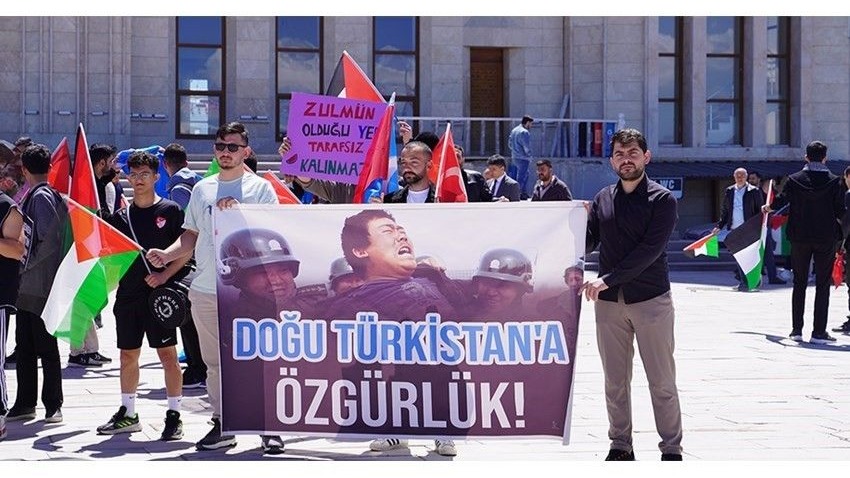 Erzurum Teknik Üniversitesi’nde, Gazze ve Doğu Türkistan için yürüyüşü