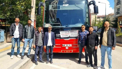 Van’da CHP Lideri Özgür Özel’e pankartlı protesto