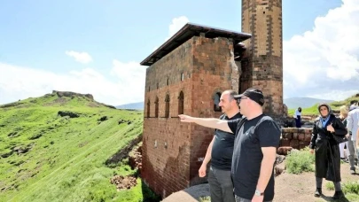 Ani Ören Yeri’nde sur içi yollarının yapımı devam ediyor