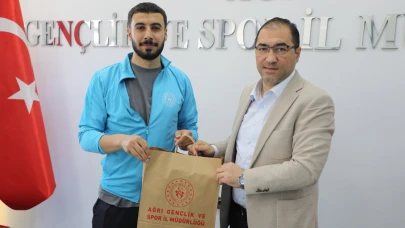 Ağrı İl Müdürü Çelebi’den Voleybol Takımlarına Tebrik