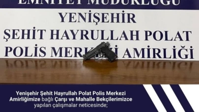 Polis ekipleri ruhsatsız silah ele geçirdi
