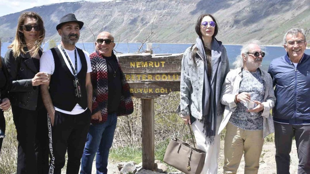 Bitlis'te Selçuklu Mezarlığı’na ünlü akını